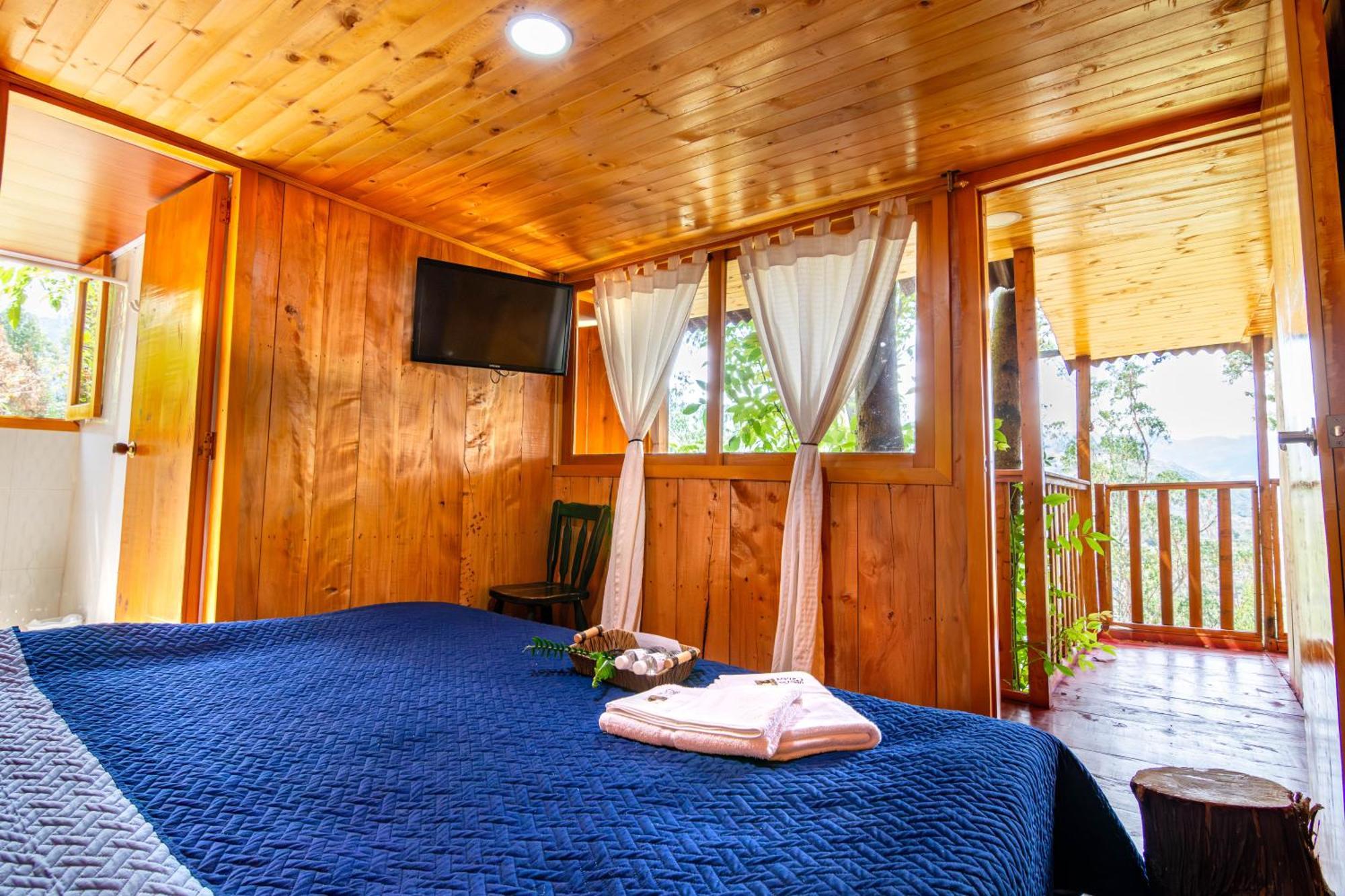 Hotel Casa Del Colibri Guican 외부 사진