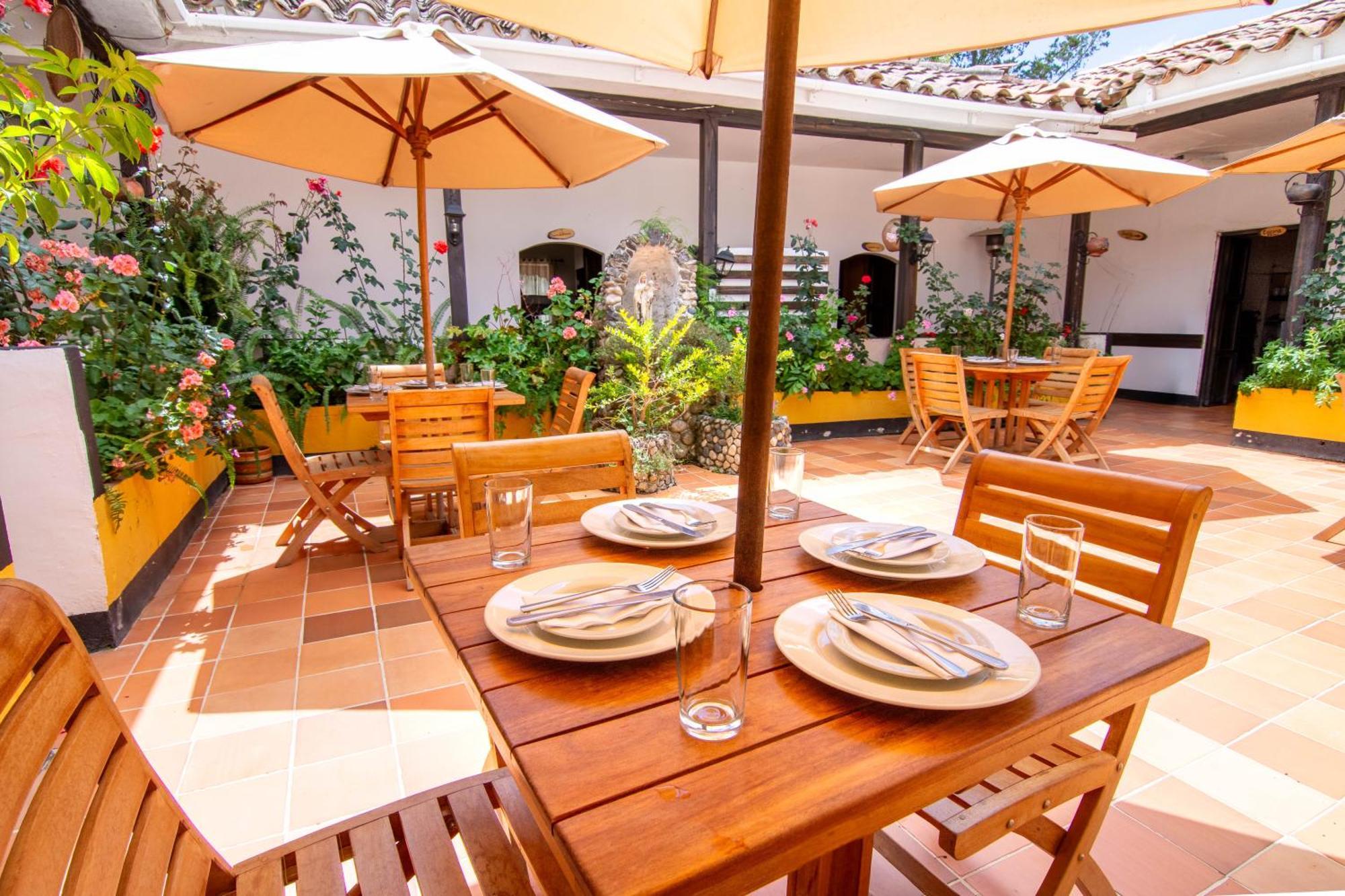 Hotel Casa Del Colibri Guican 외부 사진