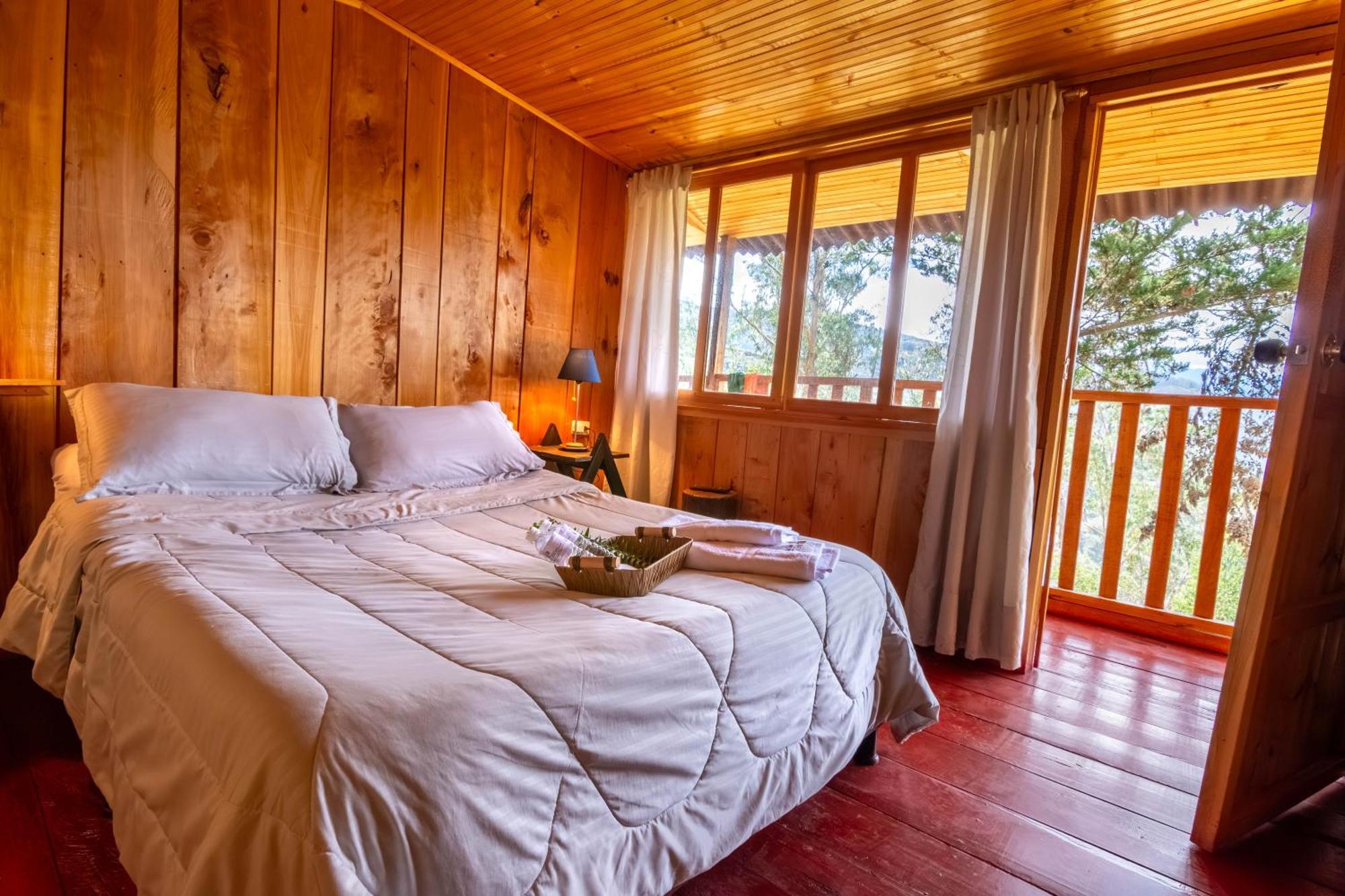Hotel Casa Del Colibri Guican 외부 사진